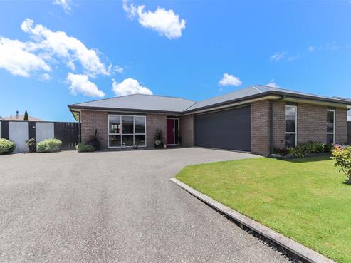 14 Estate Grove, Inglewood