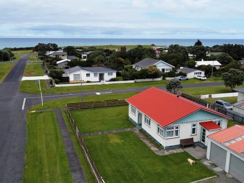 10 Tennyson Street, Opunake