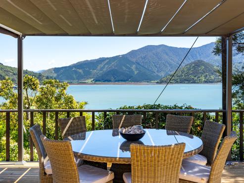 253 Queen Charlotte Drive, Havelock