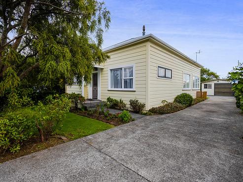 77 Victoria Street, Hawera