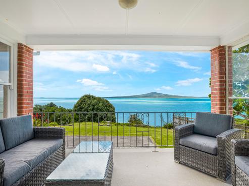 70 Seacliffe Avenue, Narrow Neck