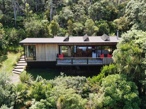6 Lucy Road, Waiomu