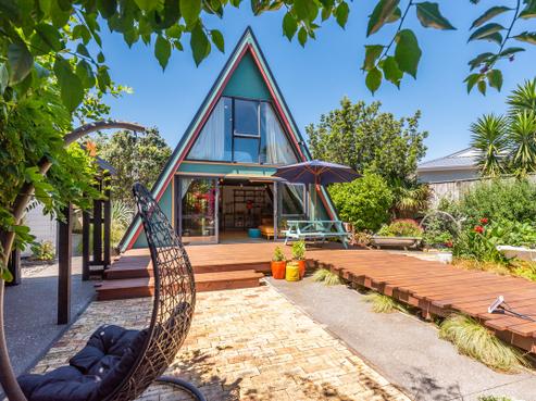 10 Hastings Street, Waikanae Beach