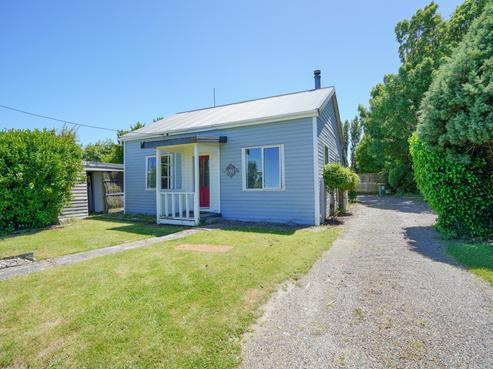12 Mclew Road, Waimatua