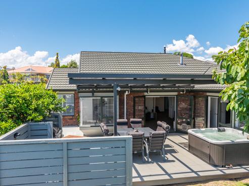 125 Realm Drive, Paraparaumu