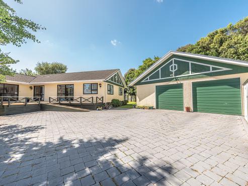 80 Treadwell Street, Springvale