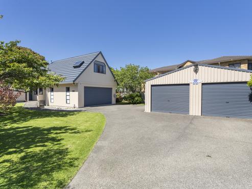 112 Langdale Avenue, Paraparaumu