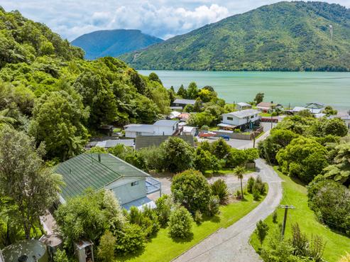 33 Belvue Bay Road, Havelock