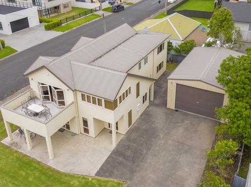 8 Eyre Street, Whitianga