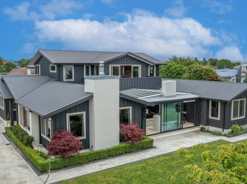 908 Harding Road, Camberley