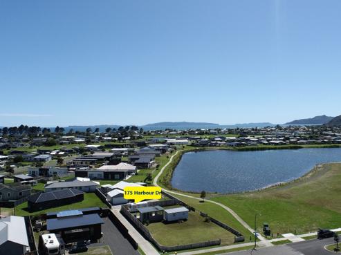 175 Harbour Drive, Matarangi