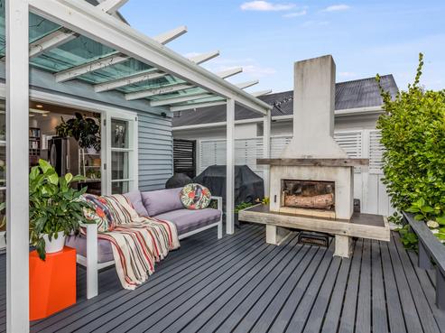 37 Tuatoru Street, Eastbourne