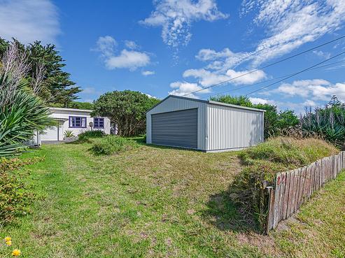 22 Hunia Terrace, Himatangi Beach