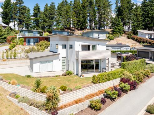 6 Bovett Place, Wanaka