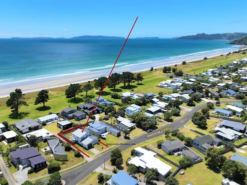 148 Sands Crescent, Matarangi