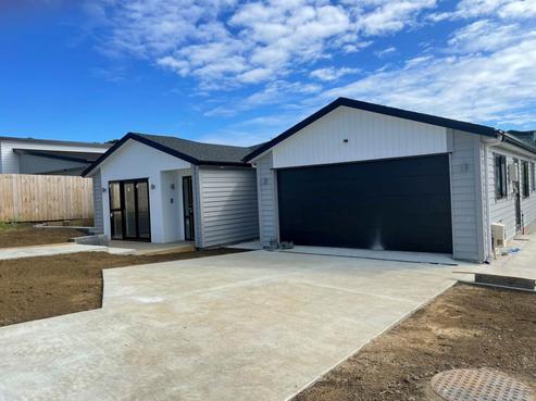 45 Surf View Crescent, Red Beach