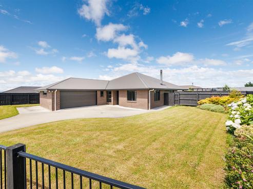 25 Macdonald Heights, Feilding