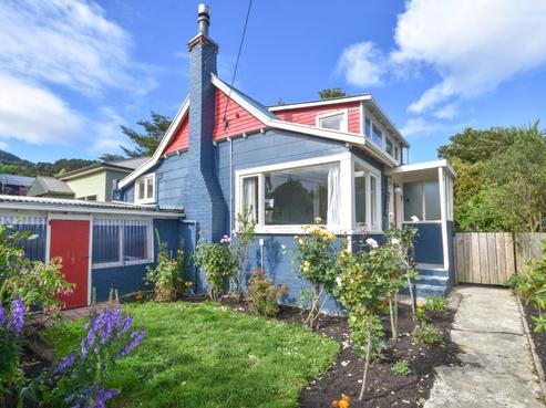 2 Clearwater Street, Broad Bay