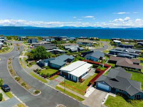 13 Facilita Avenue, Wharewaka