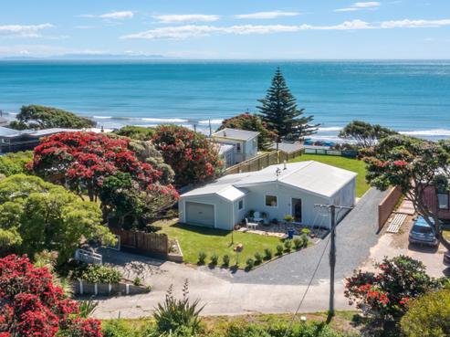 39 Aperahama Street, Paekakariki