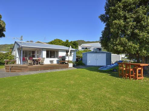 141 Newcastle Street, Mahia