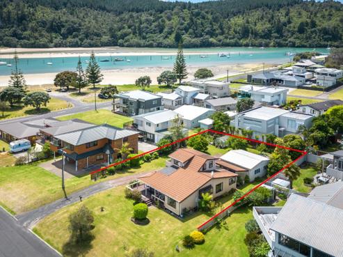 200 Leighton Road, Whangamata