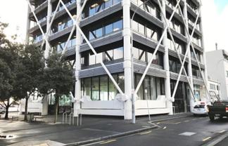 Office with Harbour Views!