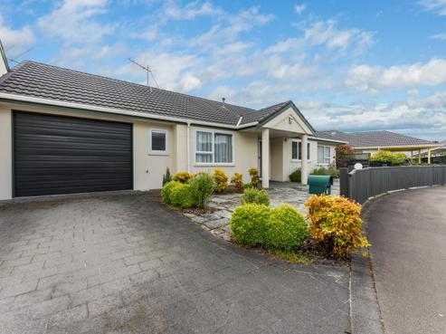 14 Millwood Place, Silverstream