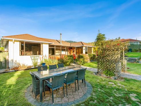 2 Te Miti Street, Paekakariki