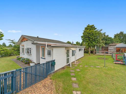 8 Arthur Crescent, Hilltop