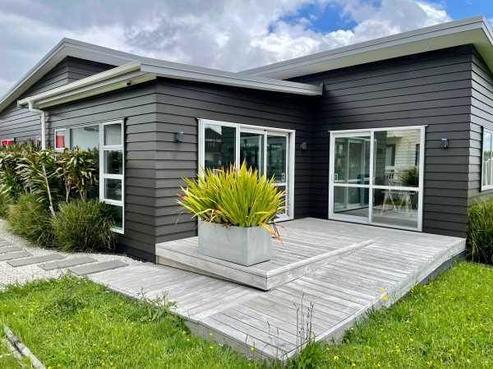 8 Shamrock Drive, Kumeu