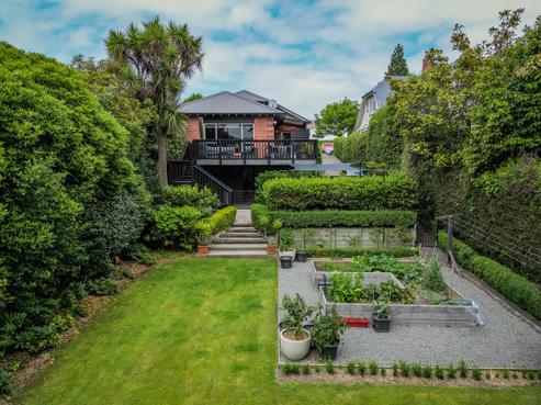 25 Kitchener Square, Highfield