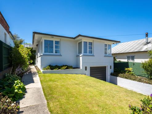 21 Cochrane Street, Mornington