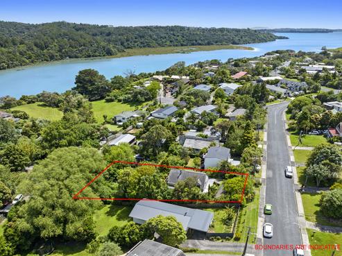 13 Gails Drive, Okura
