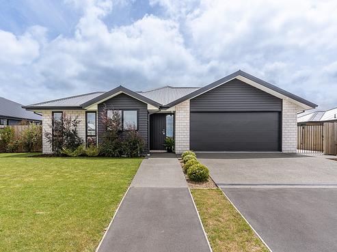 8 Lewis Crescent, Rolleston