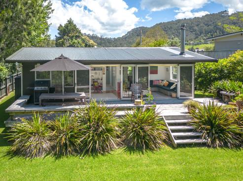43 Dawn Avenue, Hahei