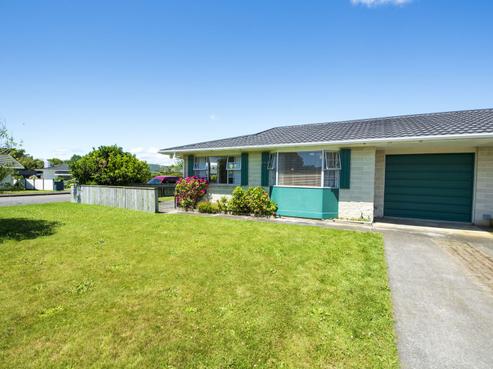 25A Knights Grove, Otaki