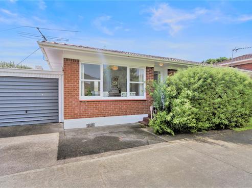 2/24 Inverness Road, Browns Bay