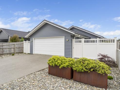 8 Paioke Street, Waikanae