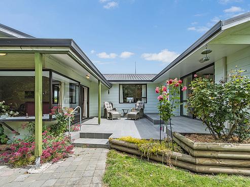17 Gibson Drive, Hornby