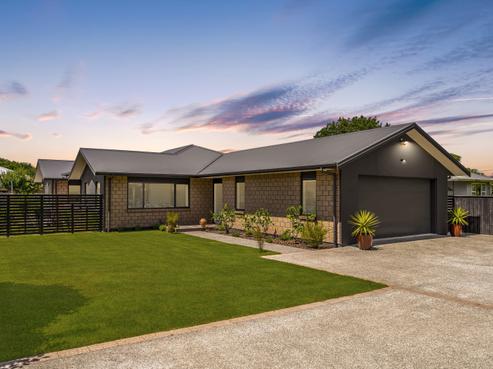 12 Udy Street, Greytown