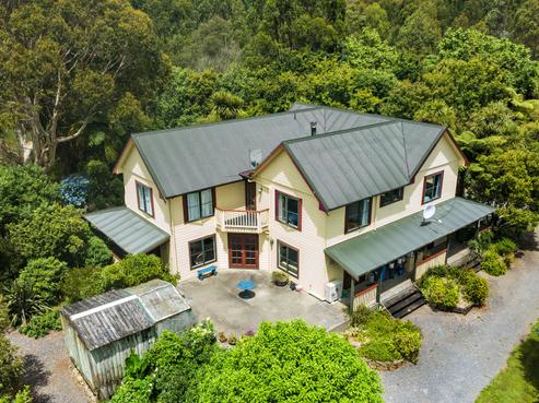 265 Kuku East Road, Manakau