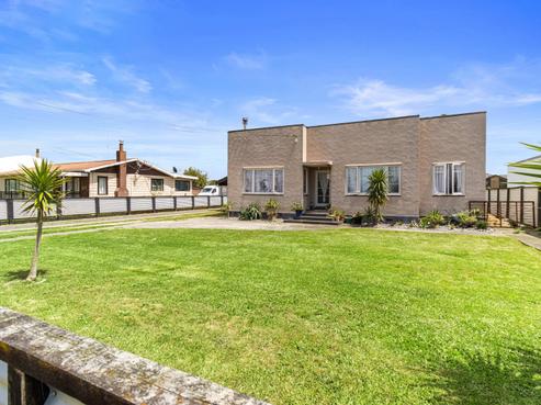 16 Aroha View Avenue, Te Aroha