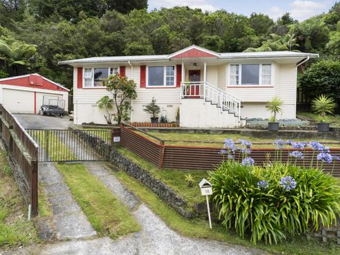 10 Waipuna Grove, Stokes Valley