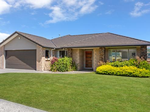 31 Paparoa Crescent, Aotea