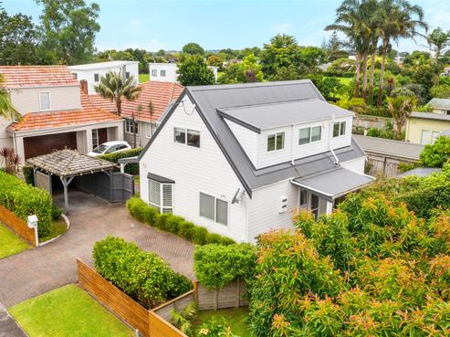 1A Barberry Lane, Te Atatu Peninsula