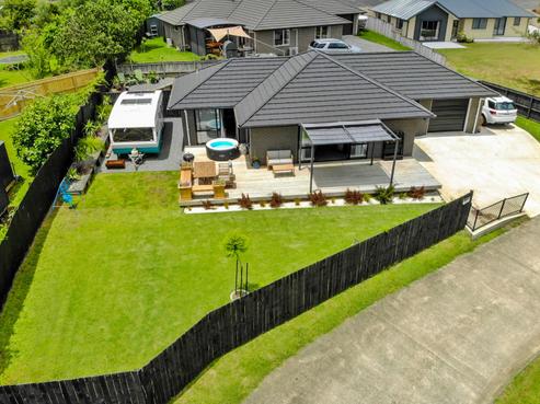 1 Cedar Place, Tikipunga