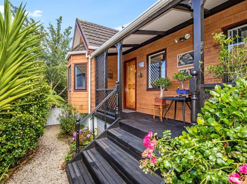 102 Coast Road, Wainuiomata