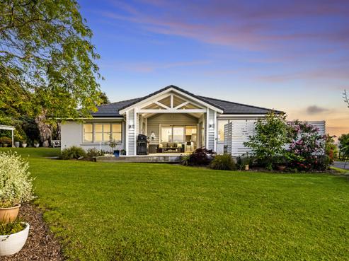 746 Ridge Road, Riverhead