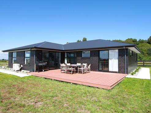 124 Johns Road, Inglewood